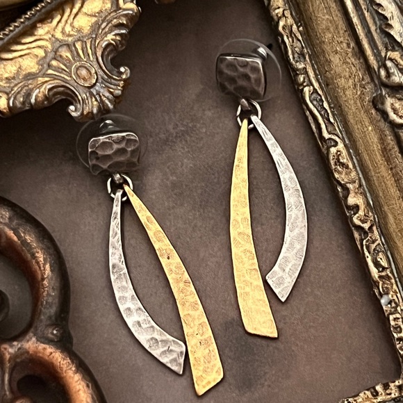 VINTAGE • Hammered Silver Antique Gold Two-Tone Drop Earrings - Picture 3 of 3